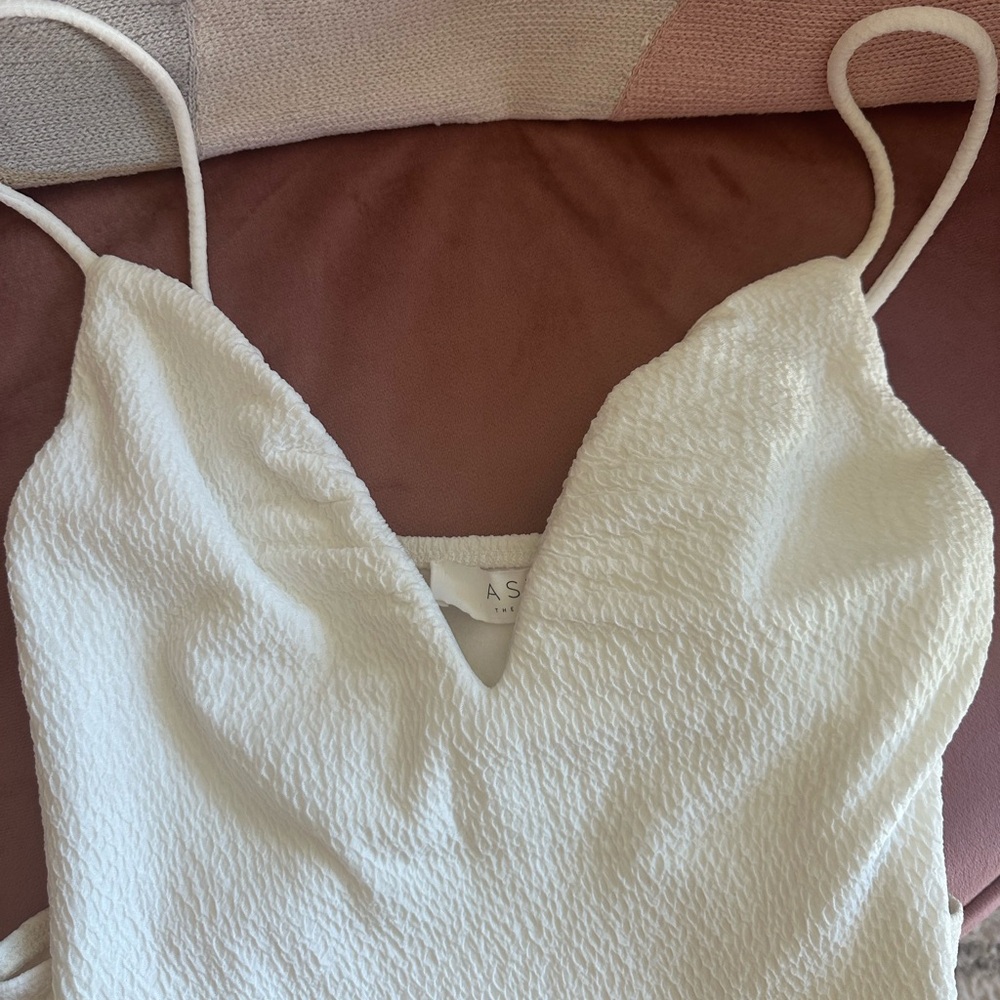 Astr Ivory Textured Sleeveless Top